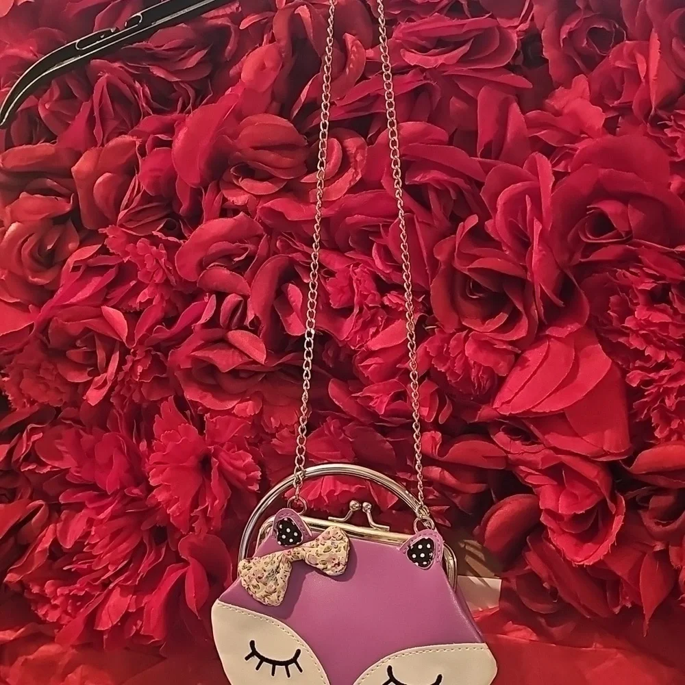 Girls Our Generation Purple Kitty Chain Purse Like New